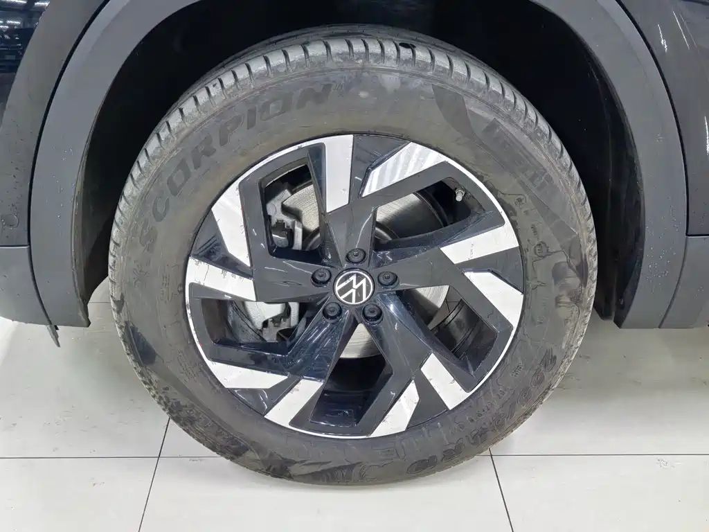 Touron 2021 380TSI four-wheel drive luxury version купить на сайте DeffCars