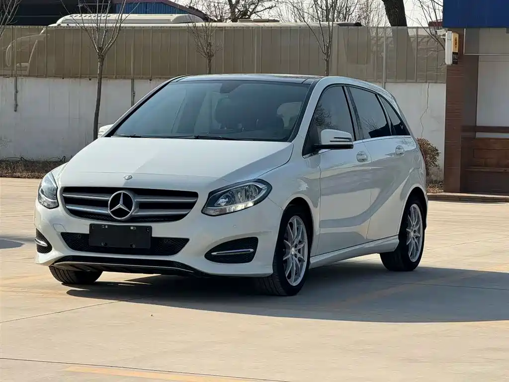Mercedes-Benz B-Class 2015 B 200 Dynamic купить на сайте DeffCars
