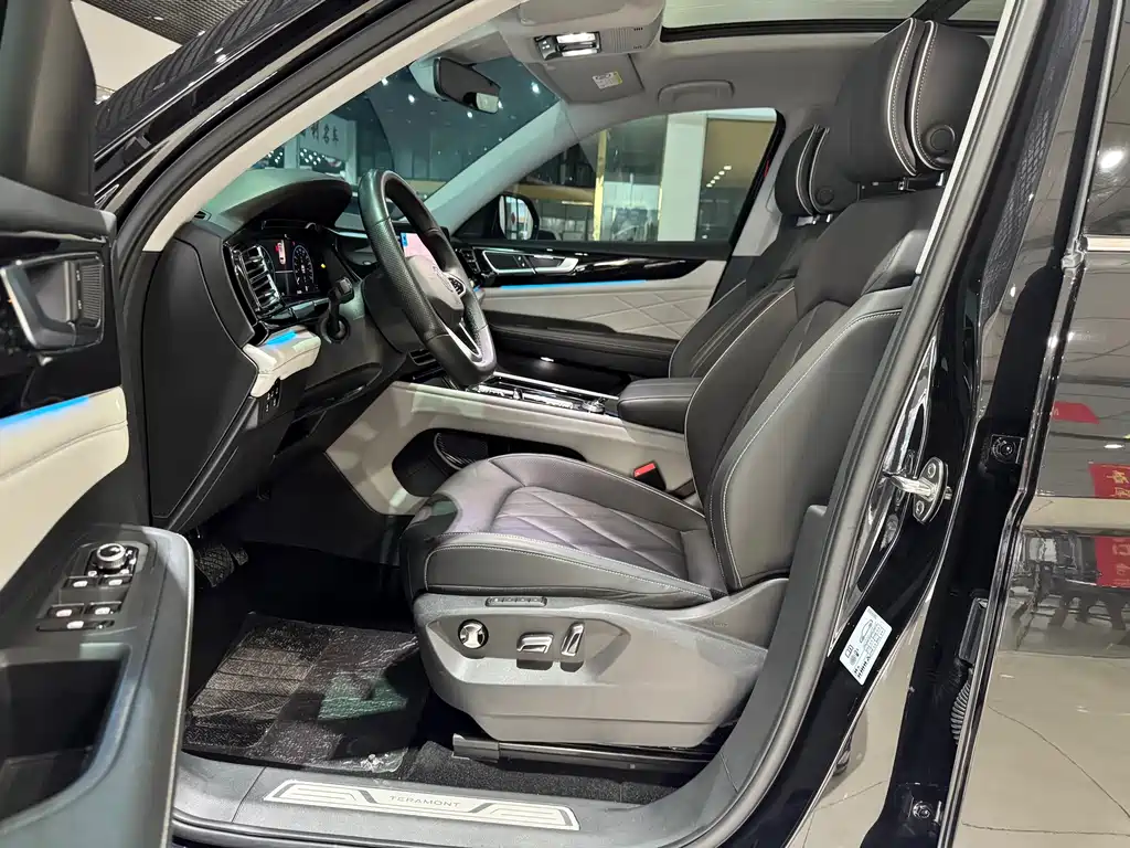 Touron 2024 380TSI four-wheel drive luxury version купить на сайте DeffCars
