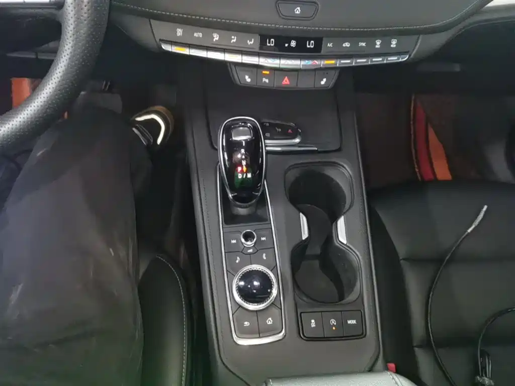 Cadillac XT4 2020 facelift 28T two-wheel drive luxury model купить на сайте DeffCars