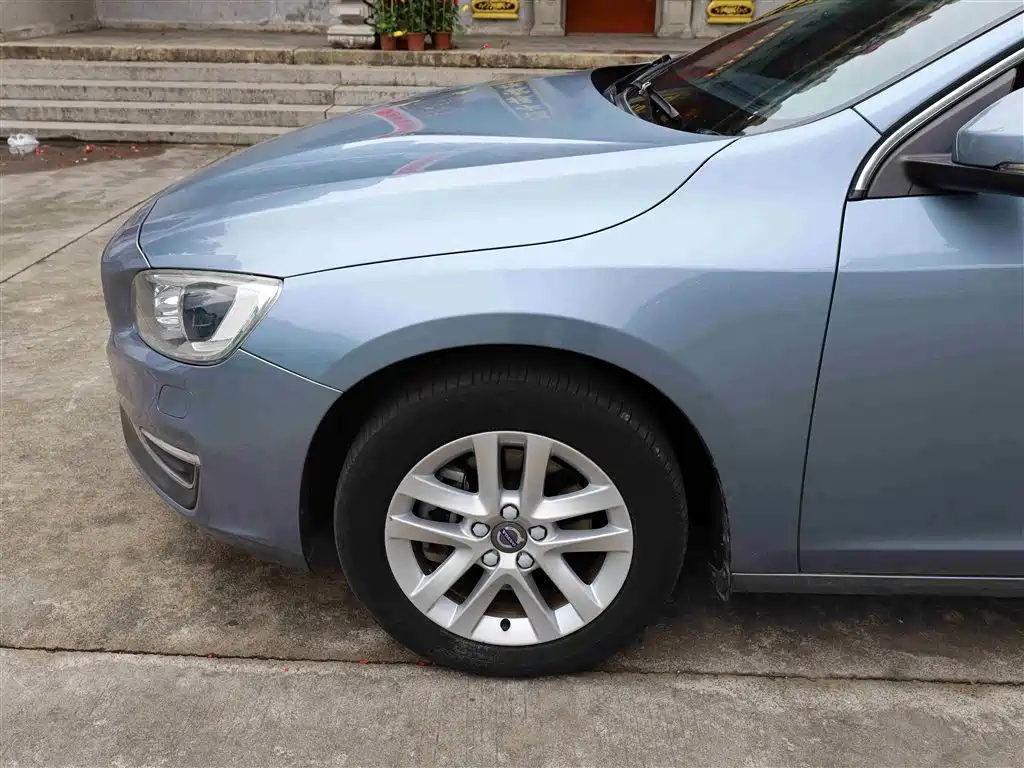 Volvo S60 2018 S60L T3 Smart Edition купить на сайте DeffCars