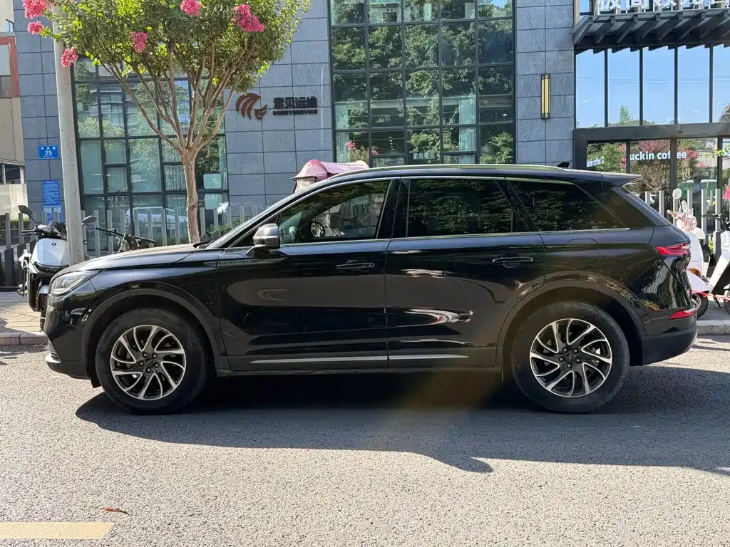 Adventurer 2022 2.0T two-wheel drive exclusive edition купить на сайте DeffCars