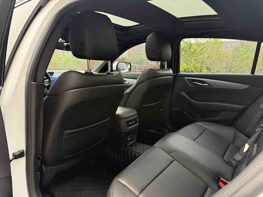 Cadillac CT5 2020 28T Fashion Model купить на сайте DeffCars