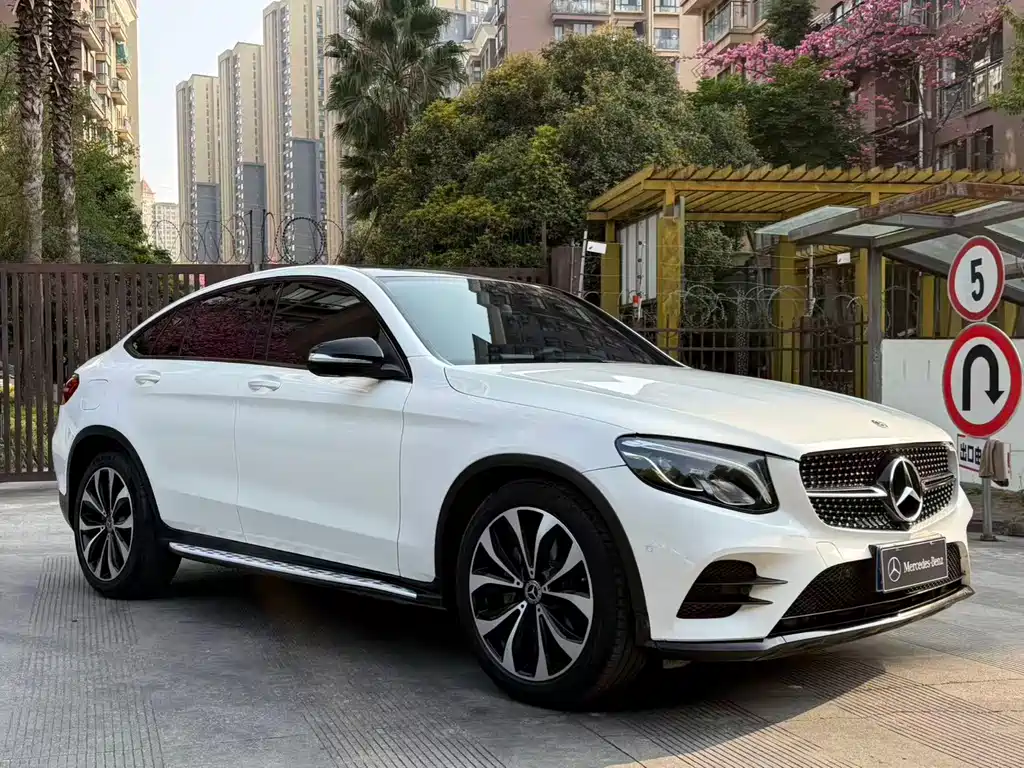 Mercedes-Benz GLC Coupe 2018 GLC 260 4MATIC Coupe SUV купить на сайте DeffCars