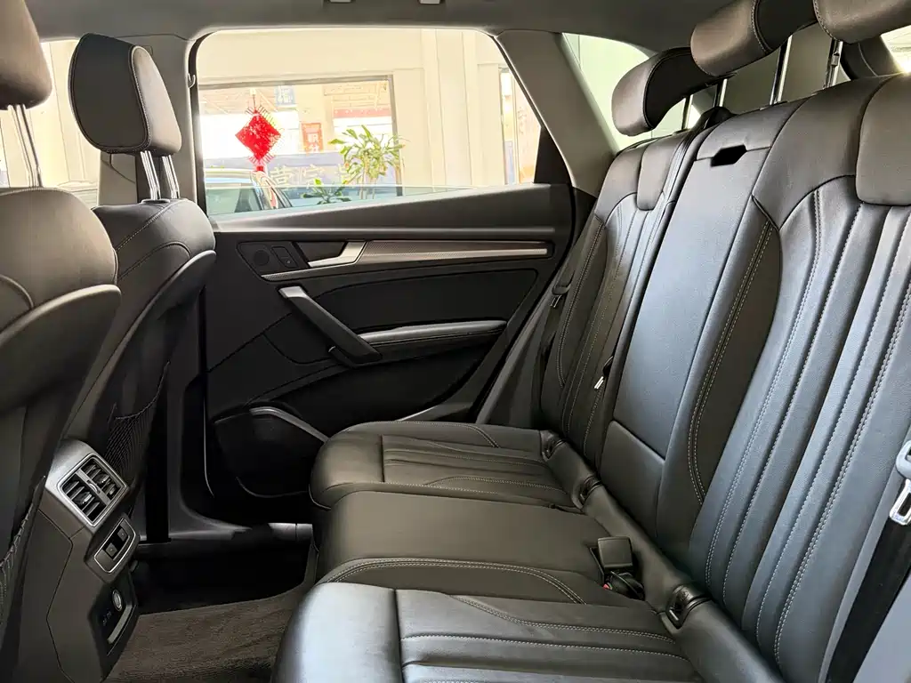 Audi Q5L 2021 40 TFSI luxury and dynamic model купить на сайте DeffCars