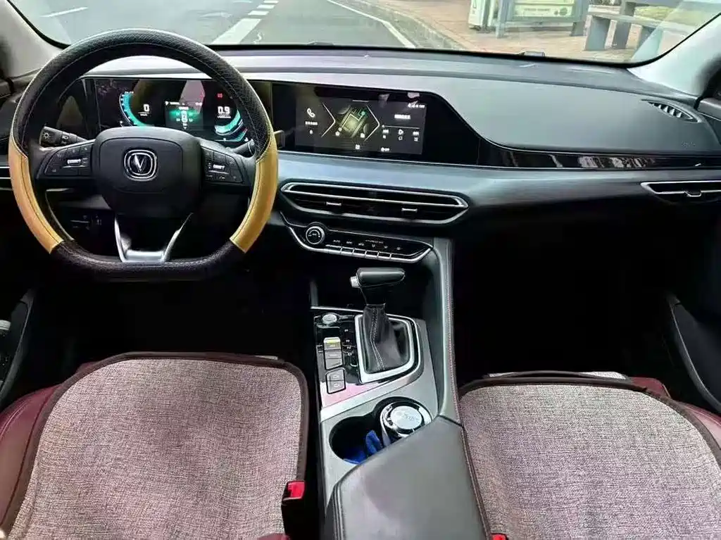 Yidong 2021 PLUS Blue Whale NE 1.4T GDI DCT Premium Type купить на сайте DeffCars