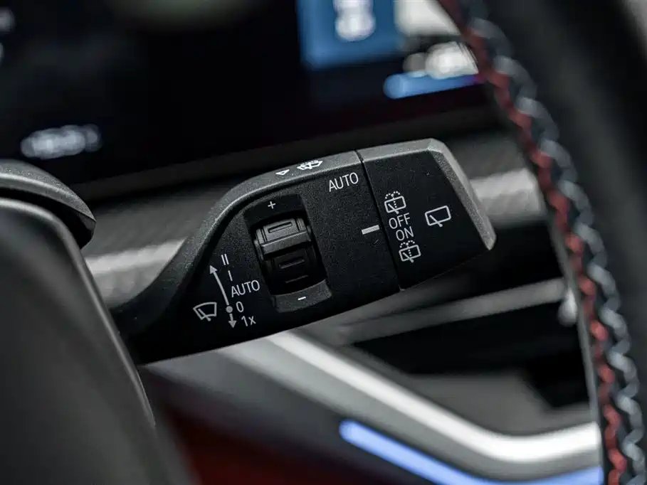 BMW XM 2023 50e купить на сайте DeffCars