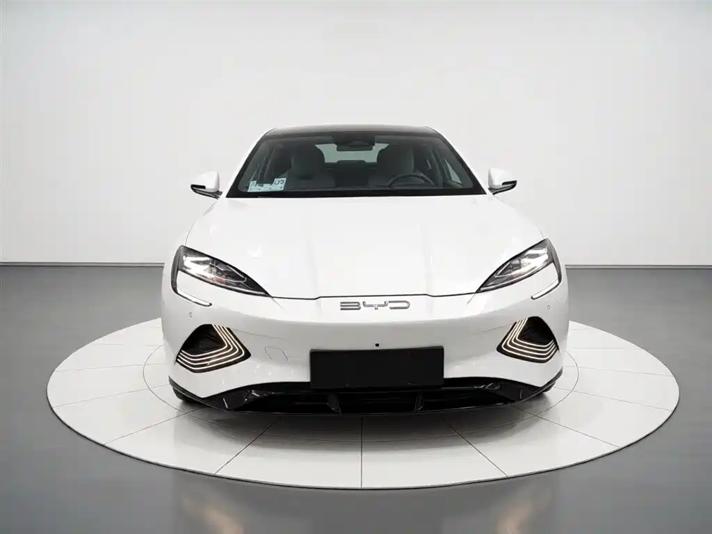 Seal 2022 700km long range rear-wheel drive version купить на сайте DeffCars
