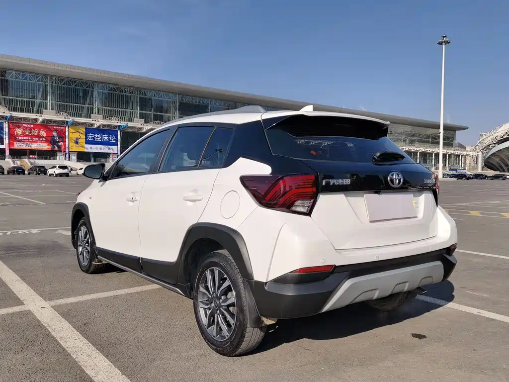 YARiS L Zhixuan 2022 Zhixuan X 1.5L CVT luxury PLUS version купить на сайте DeffCars