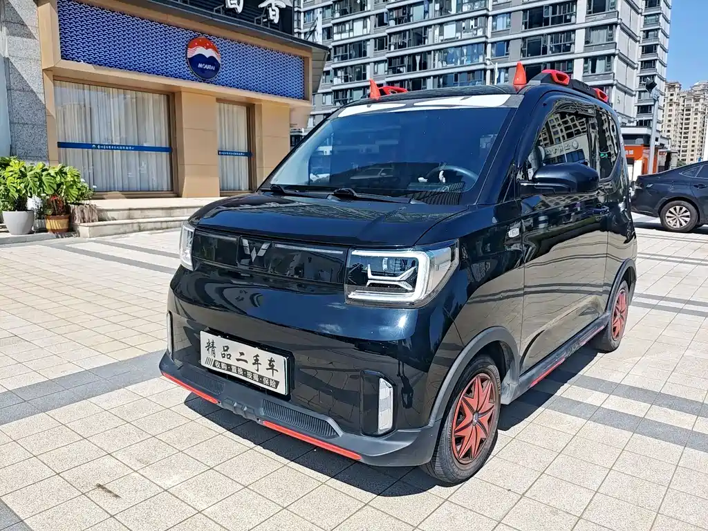 Hongguang MINIEV 2022 GAMEBOY 200km gaming model lithium iron phosphate купить на сайте DeffCars