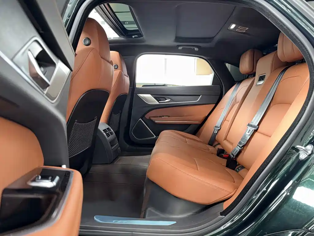 Jaguar XFL 2023 XFL 2.0T P250 two-wheel drive elite sports version купить на сайте DeffCars