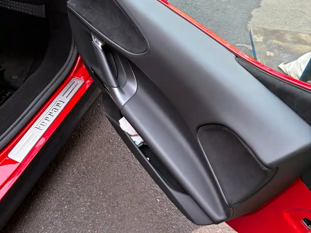 SF90 2020 3.9T V8 Stradale купить на сайте DeffCars