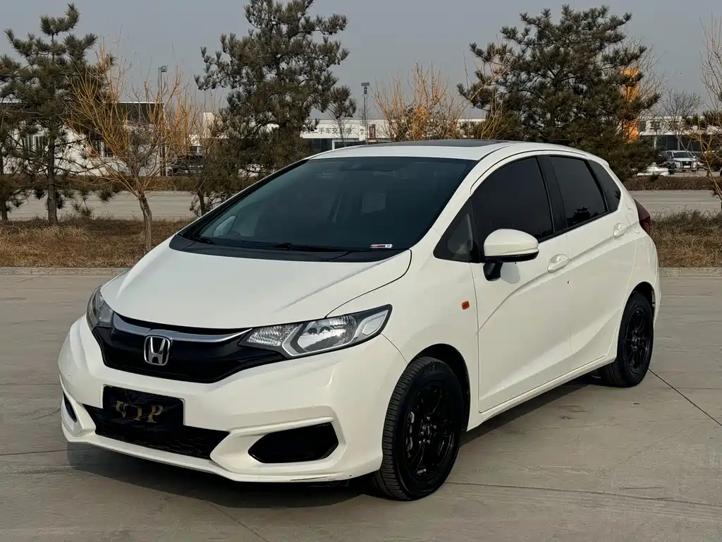 Fit 2018 1.5L CVT Comfort Sunroof Edition купить на сайте DeffCars