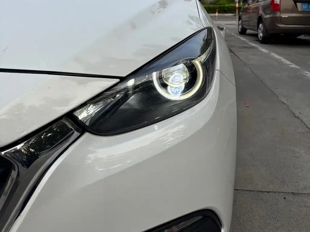 Mazda3 Angkesela 2017 hatchback 1.5L automatic luxury model National V купить на сайте DeffCars