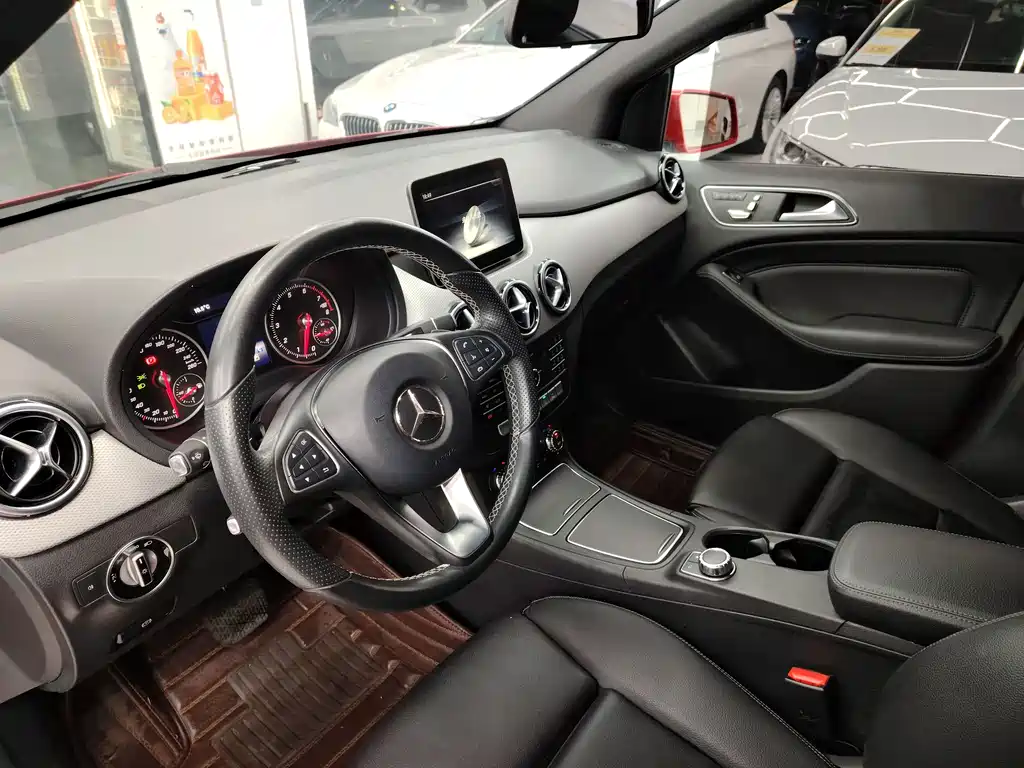 Mercedes-Benz B-Class 2017 B 200 Fashion Model купить на сайте DeffCars