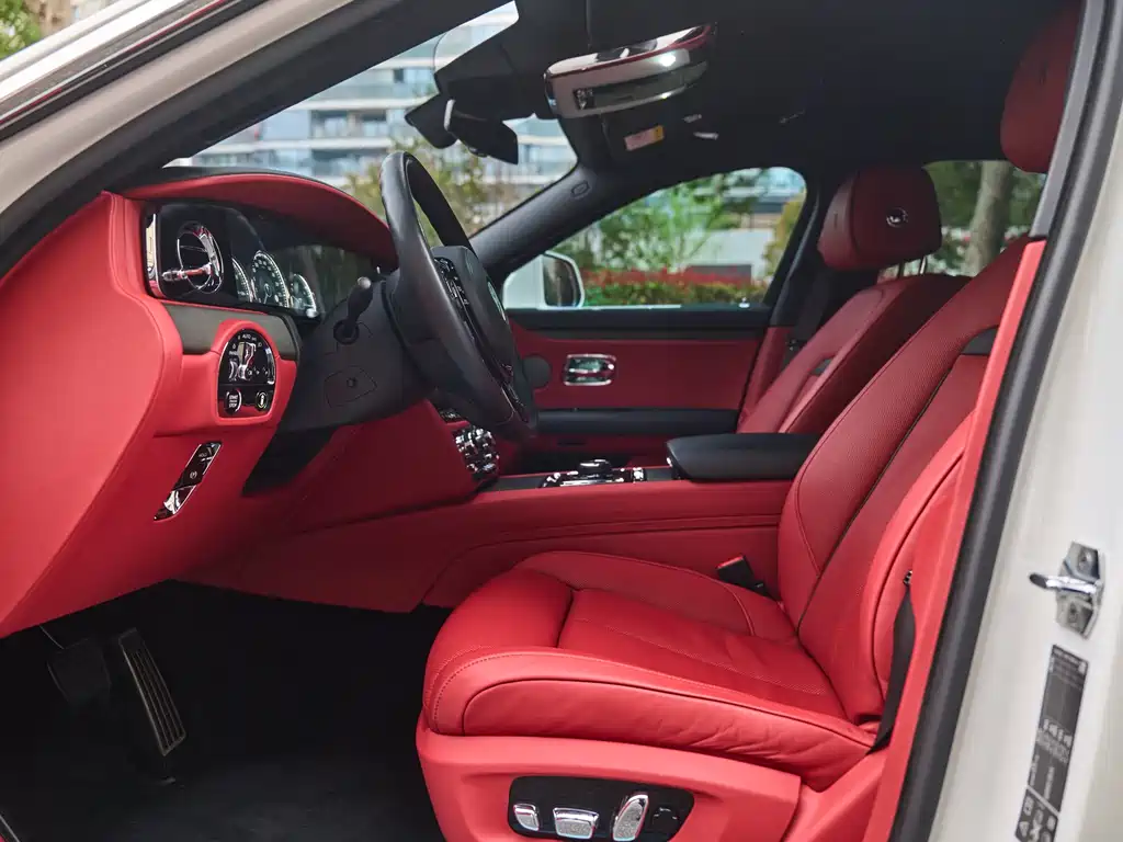 Ghost 2021 6.7T long wheelbase version купить на сайте DeffCars