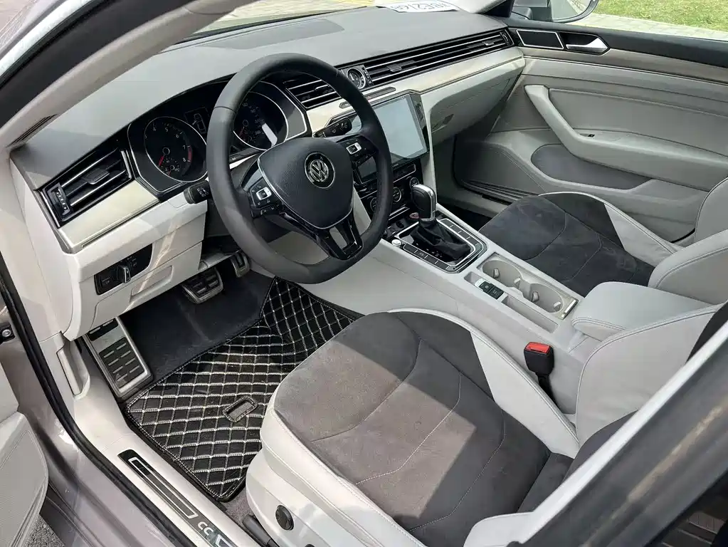 FAW-Volkswagen CC 2019 330TSI Huayan Edition National V купить на сайте DeffCars