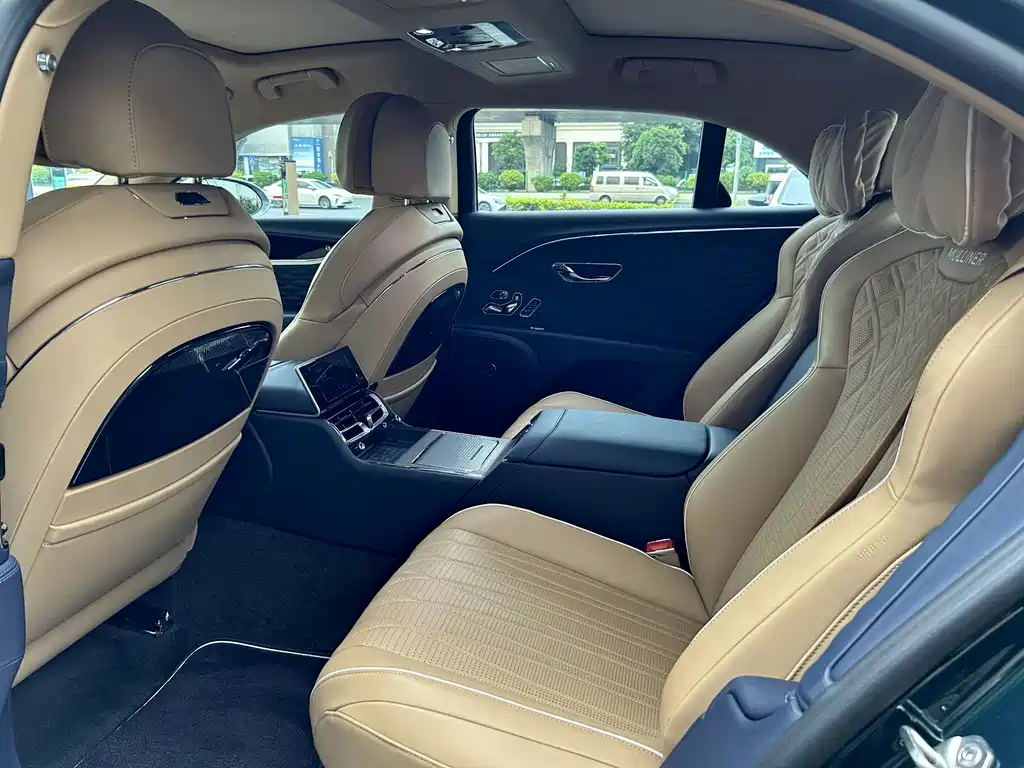 Flying Spur 2022 4.0T V8 Mulliner купить на сайте DeffCars