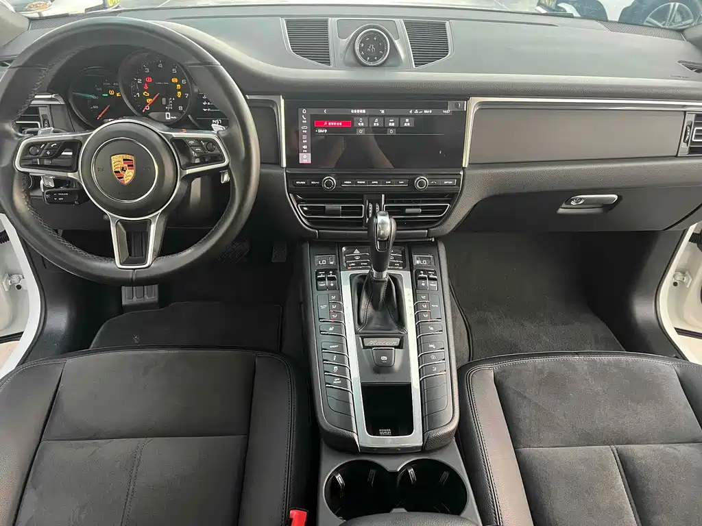 Macan 2018 Macan 2.0T купить на сайте DeffCars