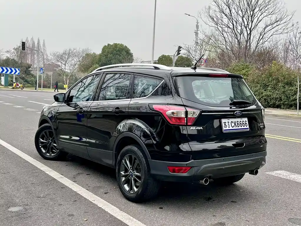 Escape 2019 EcoBoost 180 two-wheel drive platinum airfoil National V купить на сайте DeffCars