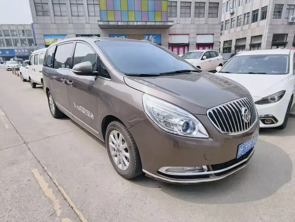 Buick GL8 2011 3.0L GT Luxury Business Tag Heuer Edition купить на сайте DeffCars