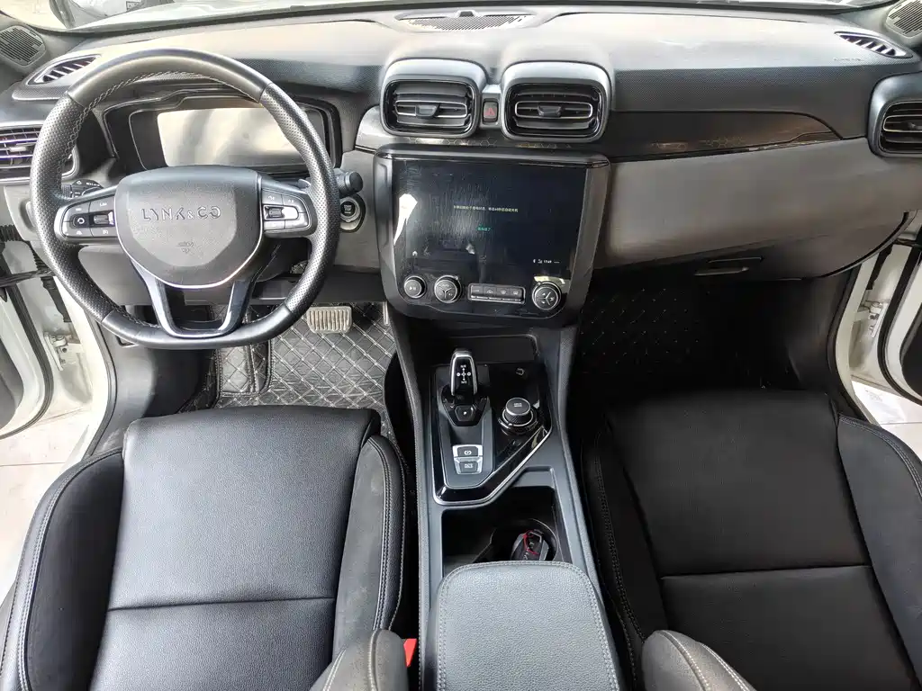 Lynk & Co 03 2020 1.5TD DCT Powerful Edition купить на сайте DeffCars