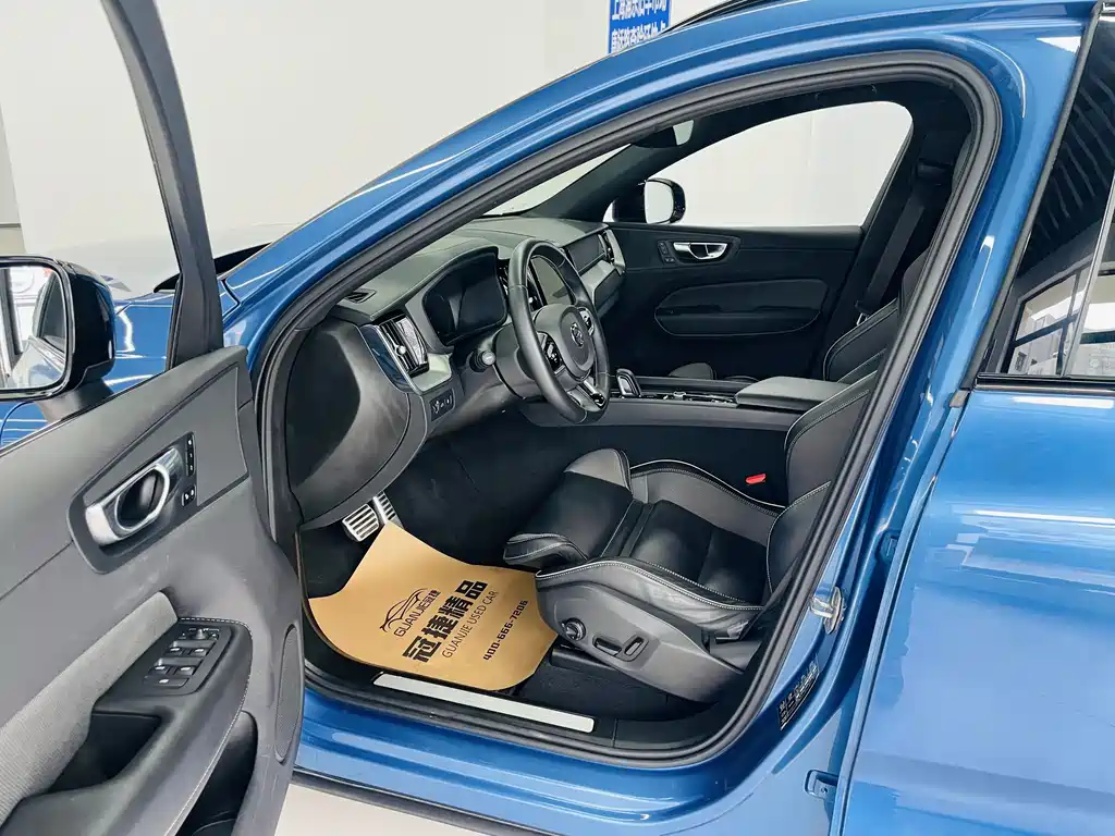 Volvo XC60 Plug-in Hybrid 2021 T8 E-Drive Hybrid Zhiyuan Sports Edition купить на сайте DeffCars