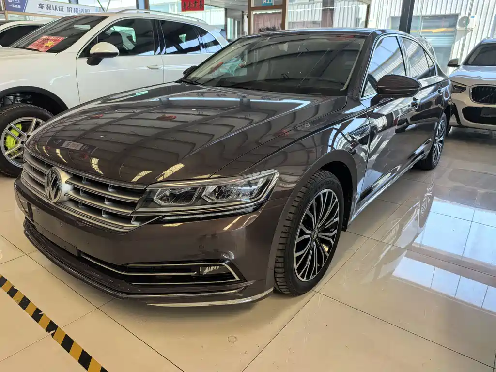 Huiang 2019 380TSI 2WD Business Edition National V купить на сайте DeffCars