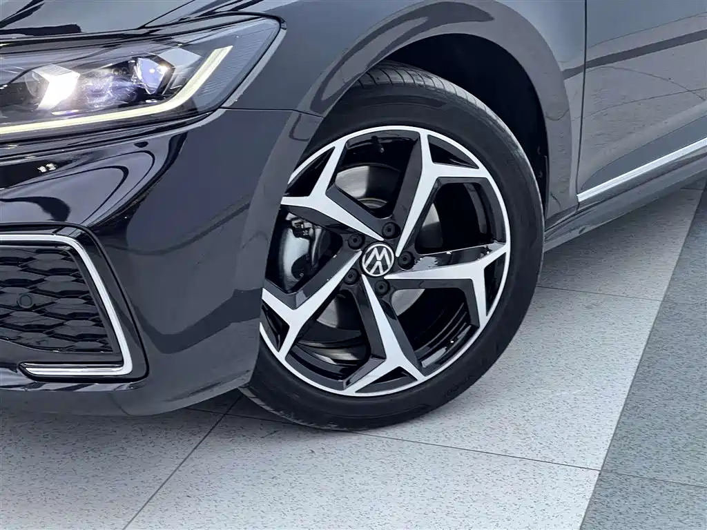 Passat 2024 380TSI Starry Sky Dragon Edition купить на сайте DeffCars
