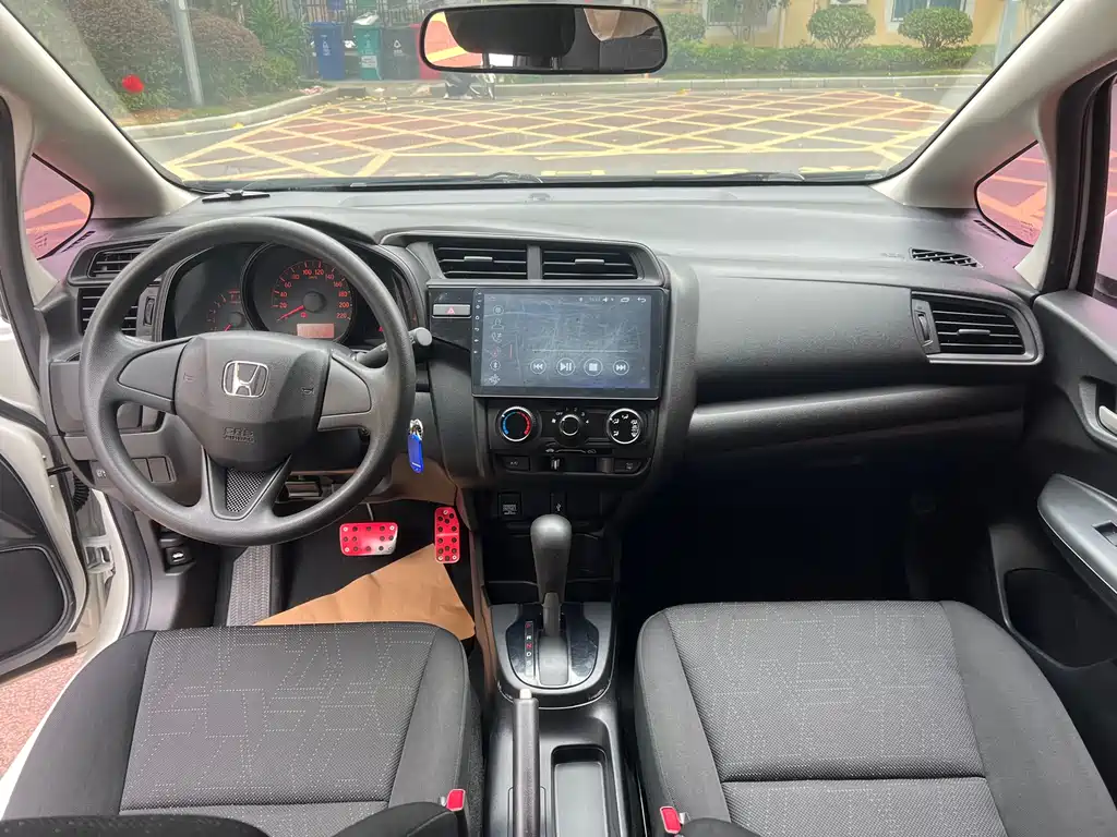 Fit 2018 1.5L CVT Comfort Sunroof Edition купить на сайте DeffCars