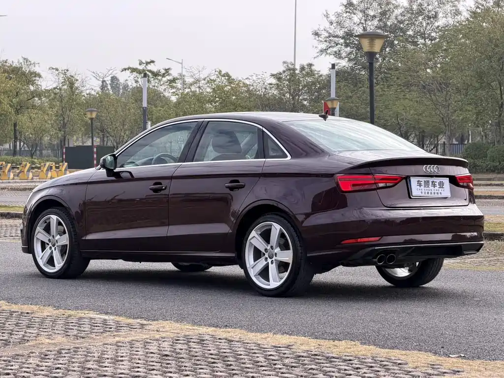 Audi A3 2017 Limousine 40 TFSI Fashion Model купить на сайте DeffCars