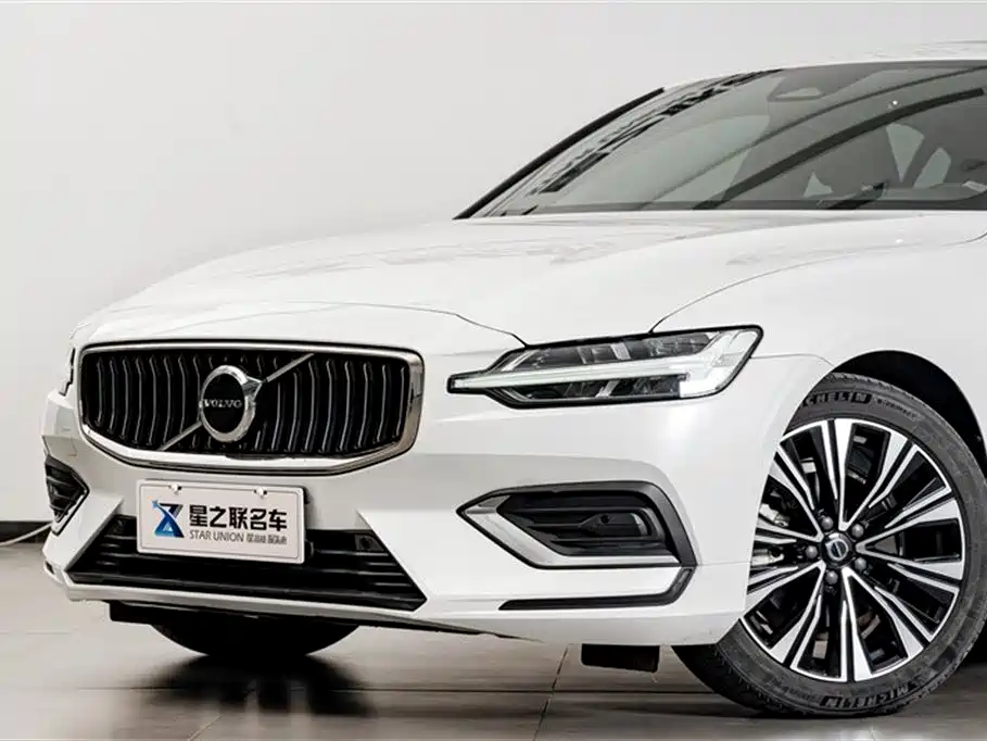 Volvo S60 2024 B4 Zhiyuan Luxury Edition купить на сайте DeffCars