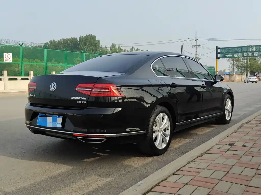 Magotan 2017 330TSI DSG luxury model купить на сайте DeffCars