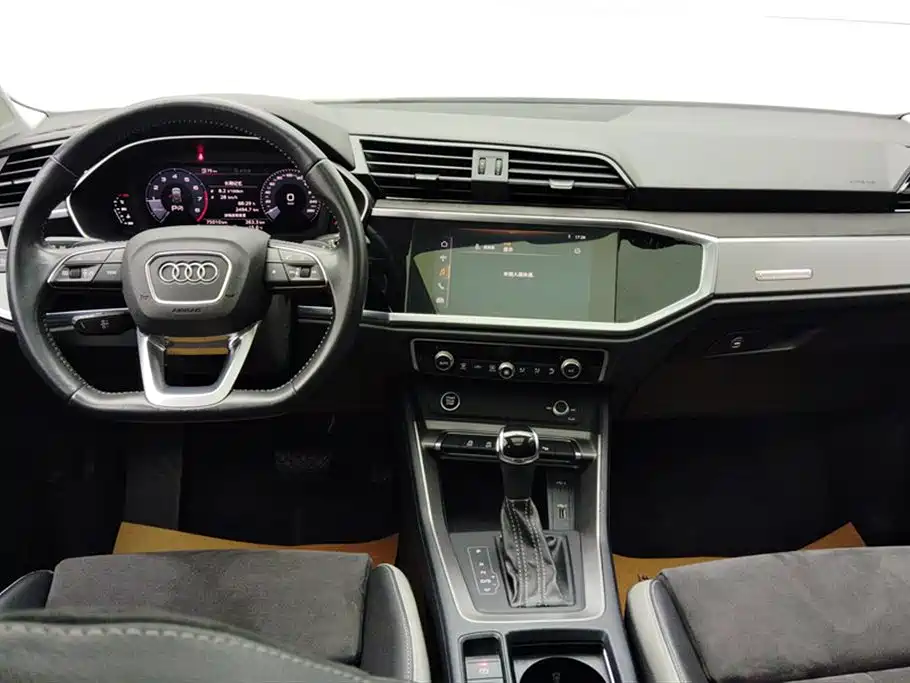 Audi Q3 2021 35 TFSI Fashionable and Dynamic купить на сайте DeffCars