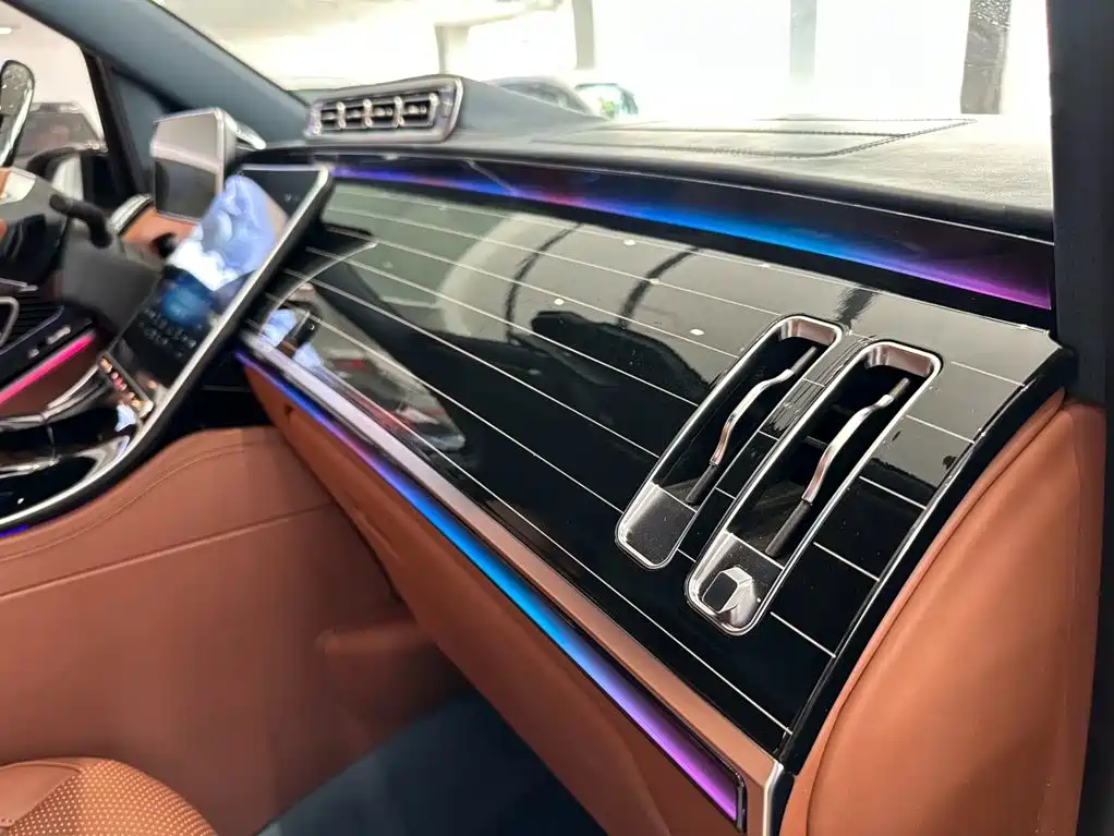 Vito 2024 2.0T Business Edition 7-seater купить на сайте DeffCars