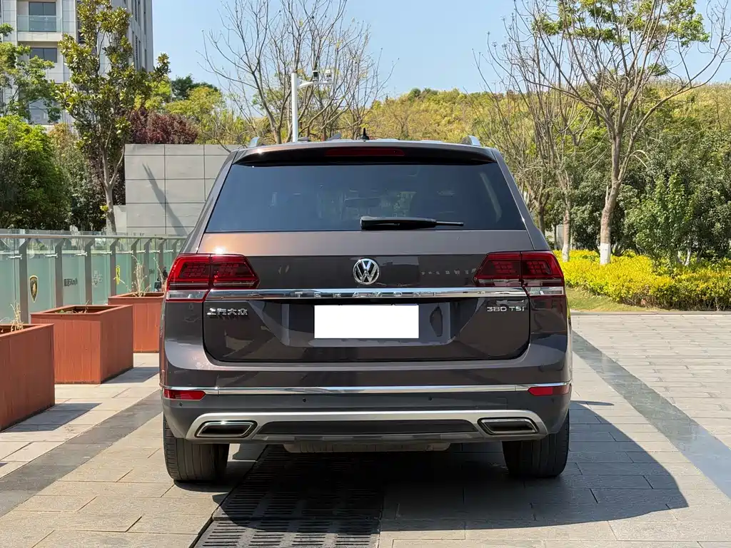 Touron 2020 380TSI four-wheel drive luxury version National VI купить на сайте DeffCars