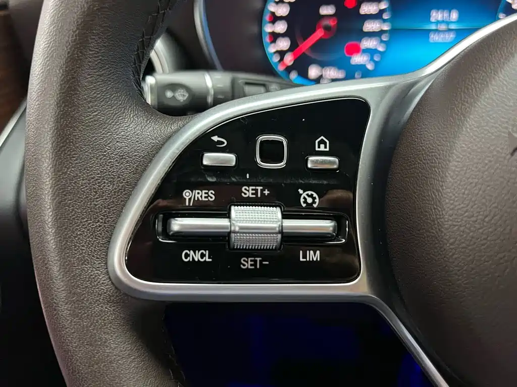Mercedes-Benz GLC 2020 facelift GLC 300 L 4MATIC luxury model купить на сайте DeffCars
