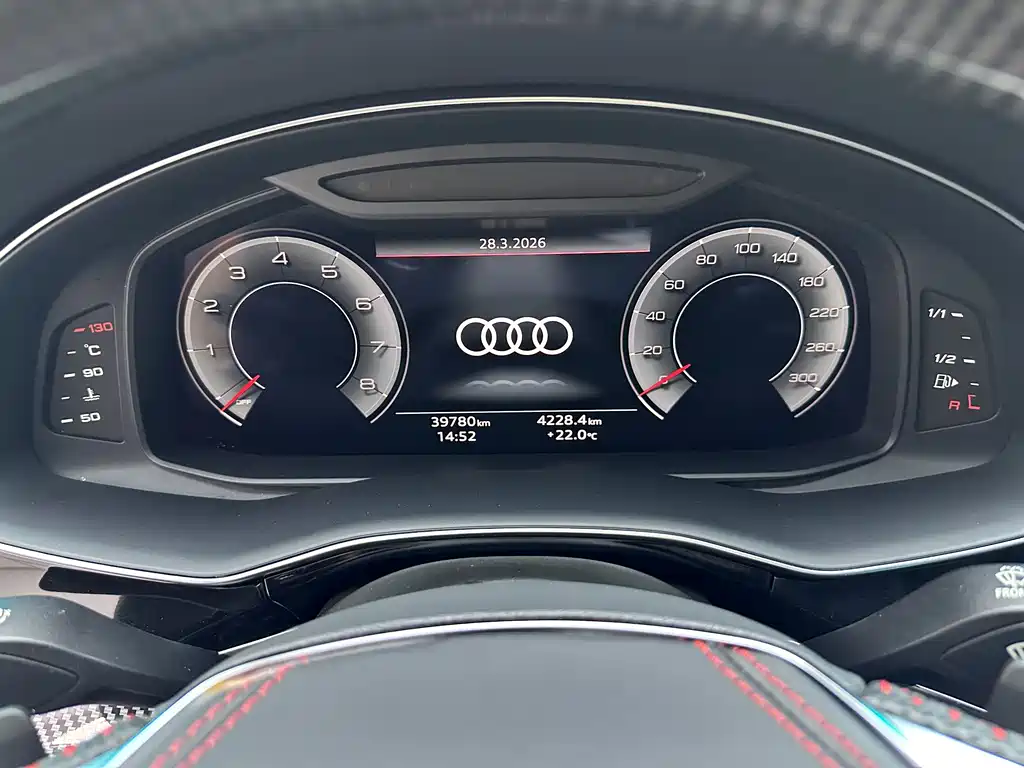 Audi Q8 2023 55 TFSI luxury and dynamic model купить на сайте DeffCars