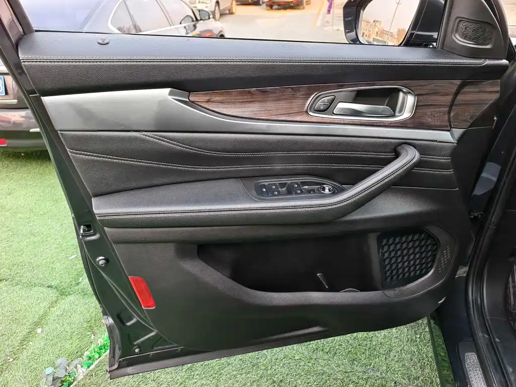 Xingtu Lanyue 2021 390T four-wheel drive Xingyao Edition купить на сайте DeffCars