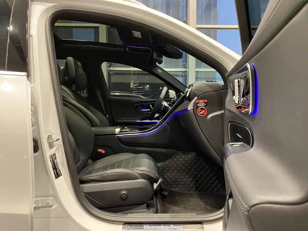 Mercedes-Benz GLC 2024 GLC 260 L 4MATIC luxury model 5 seats купить на сайте DeffCars
