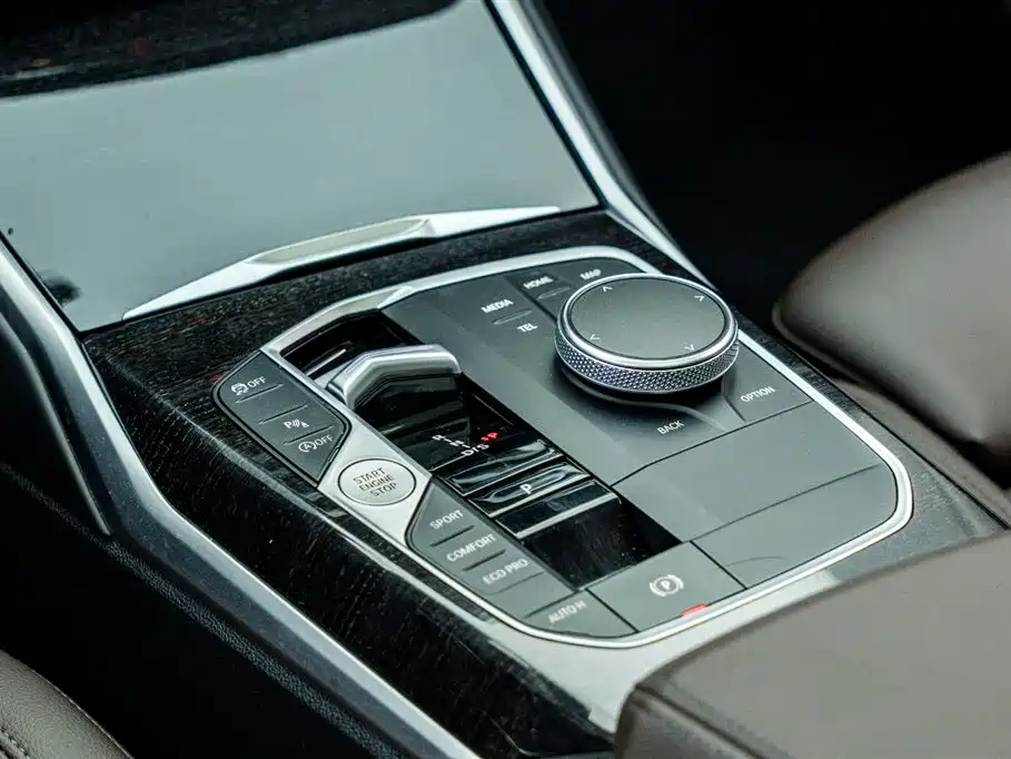 BMW 3 Series 2023 325i M Sports Package купить на сайте DeffCars