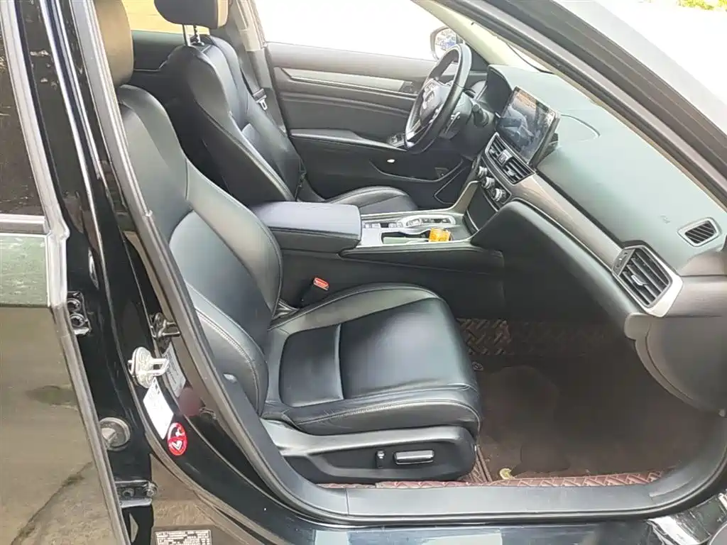 Accord 2018 Sharp Hybrid 2.0L Sharp Collar Edition National VI купить на сайте DeffCars