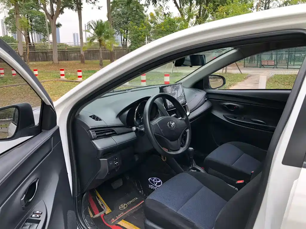 YARiS L 2020 1.5L CVT leading version купить на сайте DeffCars