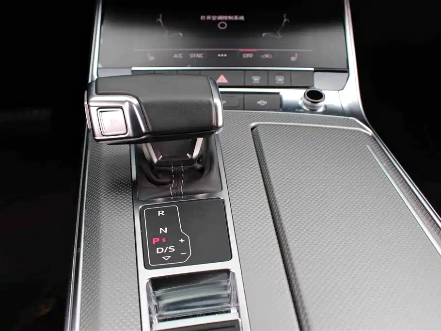 Audi A7L 2024 45TFSI quattro S-line vision type liquid crystal package купить на сайте DeffCars