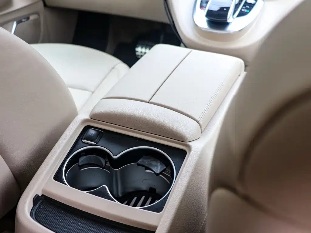 Mercedes-Benz V-Class 2016 V 260 Premium Edition купить на сайте DeffCars