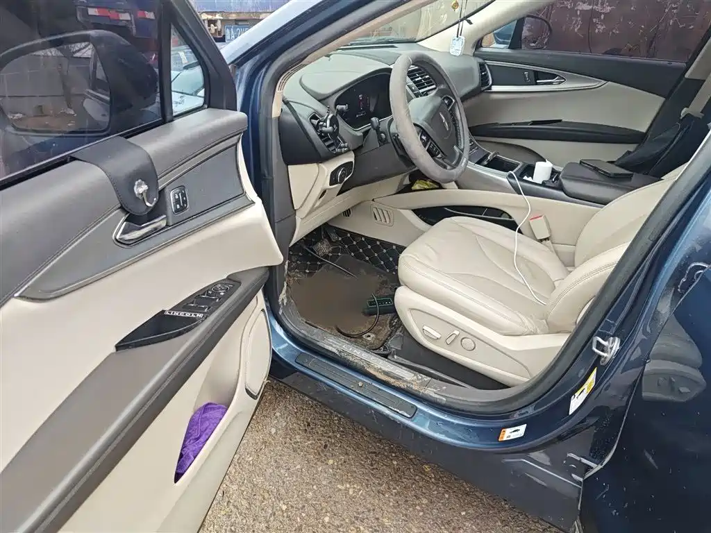 Voyager imported 2019 2.0T two-wheel drive exclusive version, National VI купить на сайте DeffCars