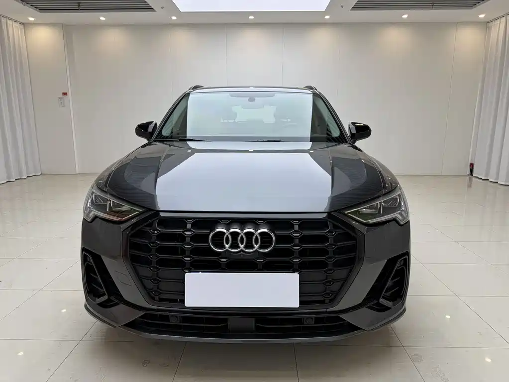 Audi Q3 2022 35 TFSI Fashionable and Dynamic купить на сайте DeffCars