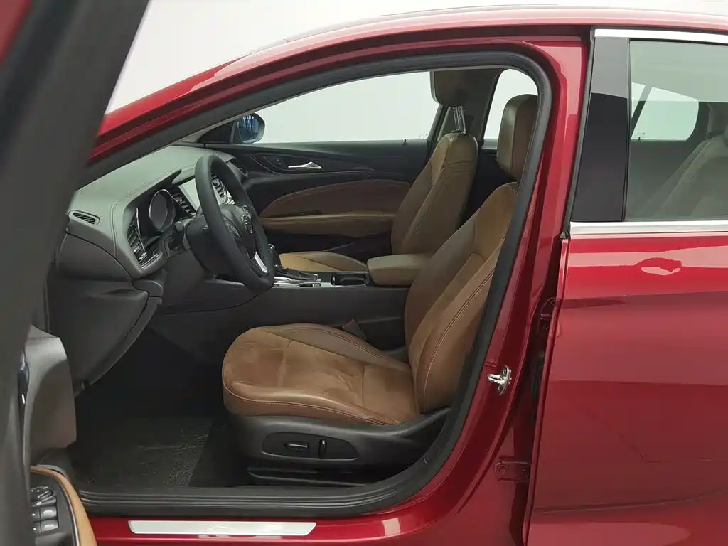 Regal 2017 20T luxury model купить на сайте DeffCars
