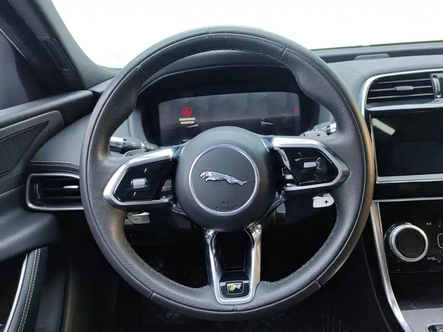 Jaguar XEL 2021 2.0T 250PS R-DYNAMIC S aggressive sports version купить на сайте DeffCars