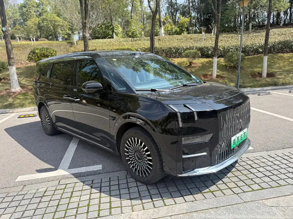 Jikrypton 009 2024 six-seater executive version four-wheel drive 108kWh купить на сайте DeffCars